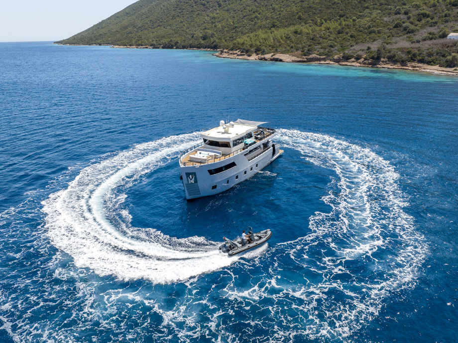 Naviga Yachting Bodrum Motoryat Kiralama için bizi arayın!