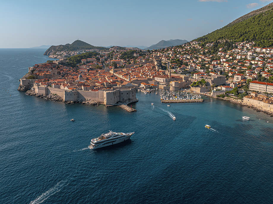 Naviga Yachting Ultra Lüks Motoryat Hırvatistan Tatil Keyfi
