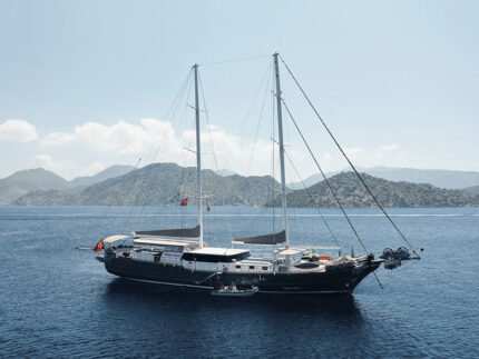 Naviga Yachting l Nevra Queen Gulet & Motoryacht Kiralama