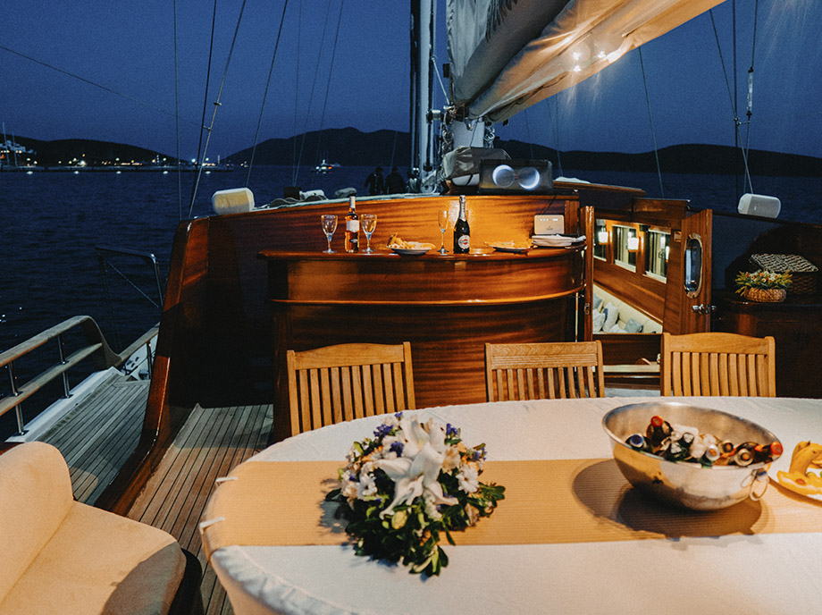 Naviga Yachting l Wicked Felina Deluxe Tekne ve Motor Yat Kiralama Fiyatları